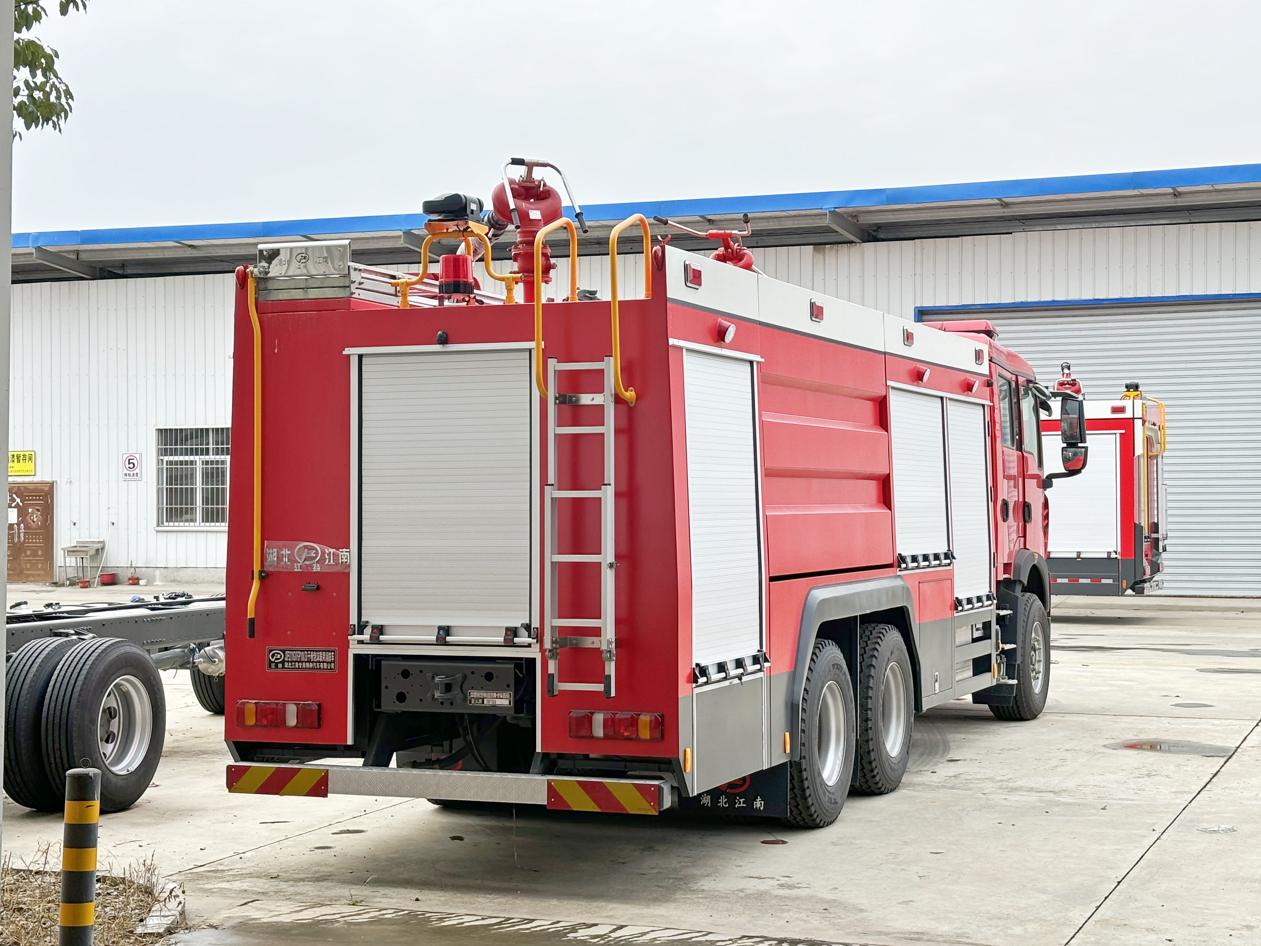 ������(gu��)��10���ɷ���ĭˮ(li��n)������܇(ch��)